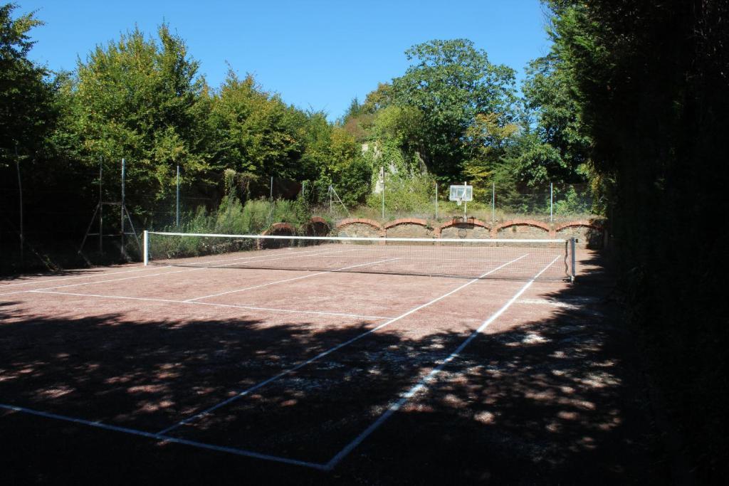 Bed and Breakfast Domaine Des Grands Cedres Cordelle Екстер'єр фото
