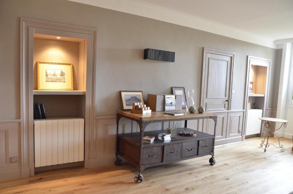 Bed and Breakfast Domaine Des Grands Cedres Cordelle Екстер'єр фото