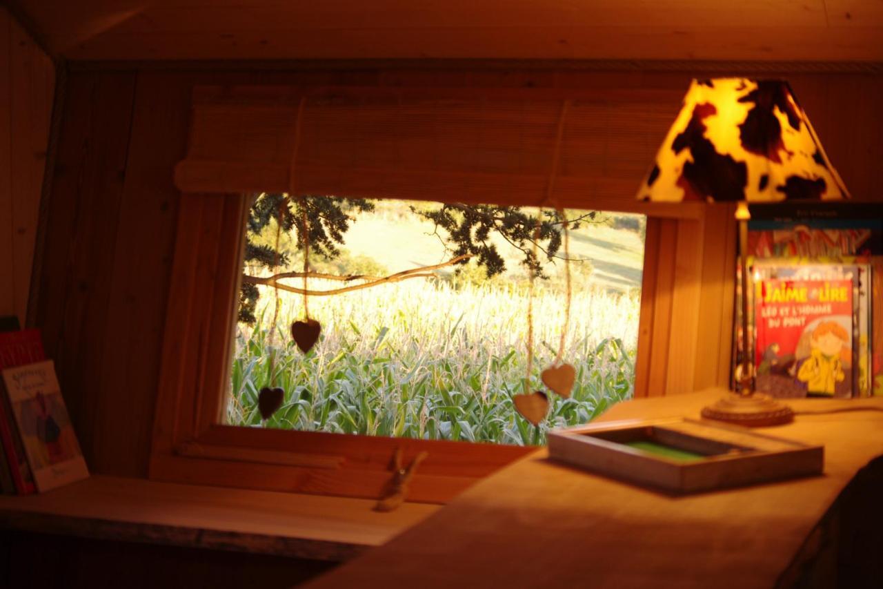 Bed and Breakfast Domaine Des Grands Cedres Cordelle Номер фото